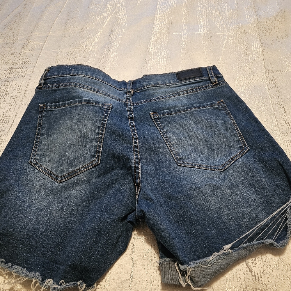 Nicole Miller Blue Jean Shorts with Floral Embroidery - Picture 2 of 3
